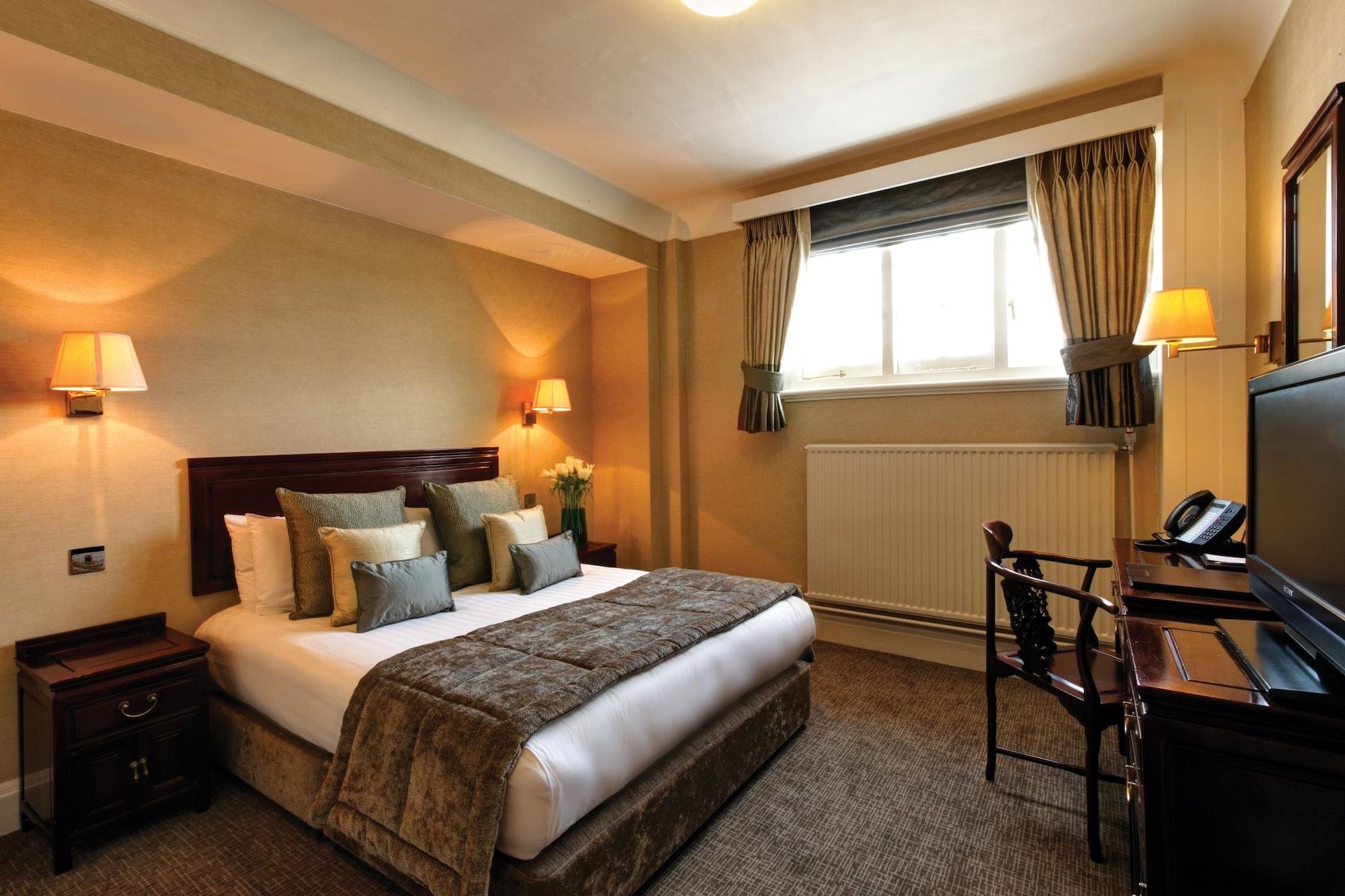 Gem Strathmore Hotel London Exterior photo